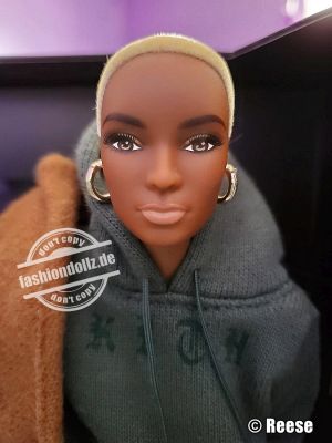 2021 Kith Barbie  FXF28