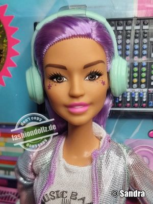 2021 Music Producer Barbie, purple GTN80