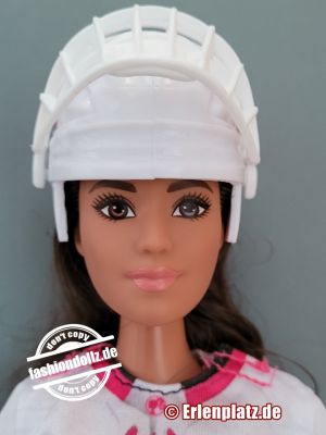 2021 You can be anything - Hockey Player Barbie HFG74