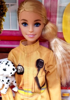 2021 You can be anything - Firefighter Barbie GTN83