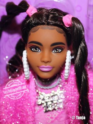 2022 Barbie Extra No. 14      #HHN06