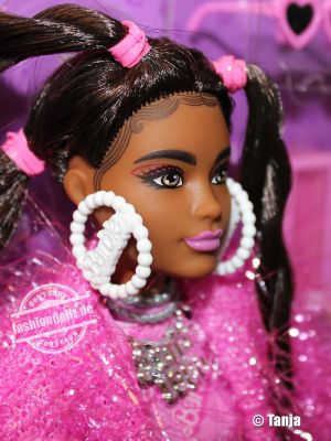 2022 Barbie Extra No. 14     #HHN06
