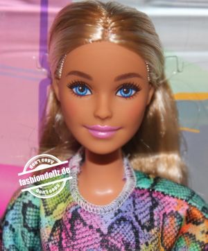 2022 Holiday Fun Barbie #HGM54