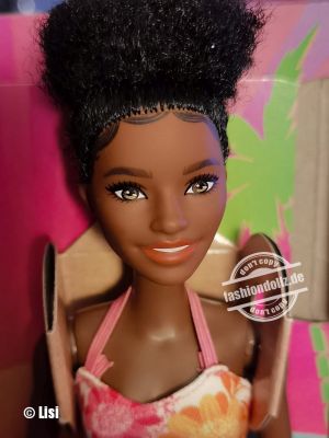 2022 Barbie loves the Ocean Doll #2 HLP93