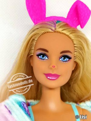 2022 Cutie Reveal Wave 1 Bunny Barbie  HHG19