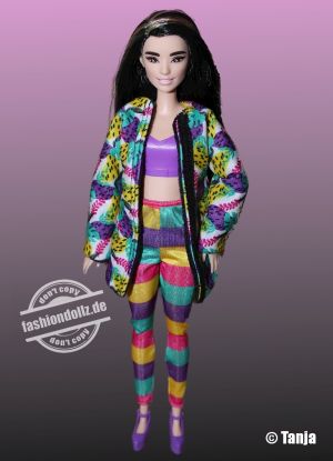 2022 Cutie Reveal Wave 4 Toucan Barbie    HKP00