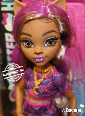 2022 Monster High - Monsteristas Clawdeen - Budget Doll # HKY75