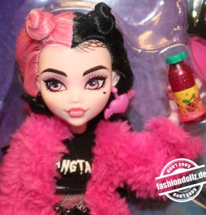 2022 Monster High - Creepover Party - Draculaura