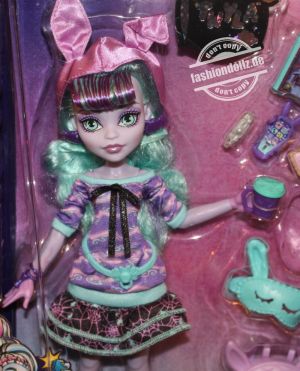2022 Monster High - Creepover Party - Twyla #HLP87   