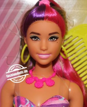 2022 Totally Hair Barbie, brunette  HCM89