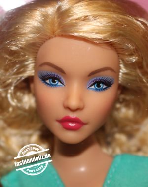 2022 Barbie Looks Model 16 #HJW83 