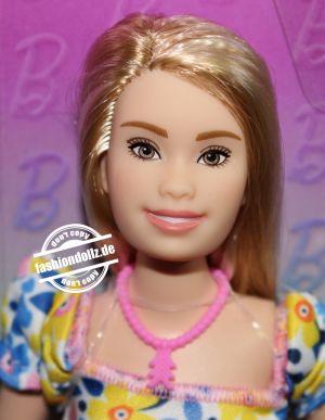 2023 Fashionistas #208 Barbie    HJT05