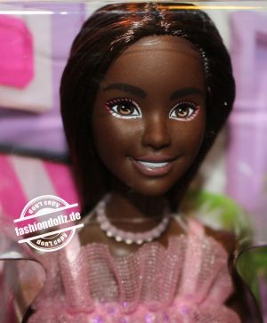 2023 Glitz / Standard Fashion Barbie, AA #HJR94