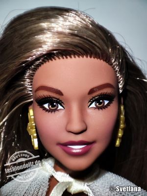 2023 Holiday Barbie, brunette #HJX09