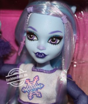2023 Monster High - Generation 3 - Abbey Bominable #HNF64    