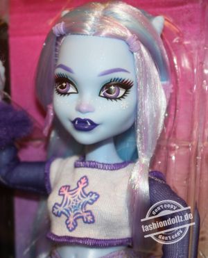 2023 Monster High - Generation 3 - Abbey Bominable #HNF64        