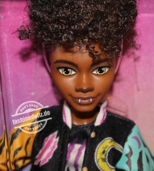 2023 Monster High - Generation 3 - Clawd Wolf # HNF65