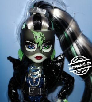 2023 Monster High Haunt Couture - Midnight Runway Frankie Stein #    HKY81