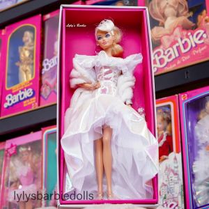 2023 NBDCC - Winter Fantasy Barbie, blonde      HJX39