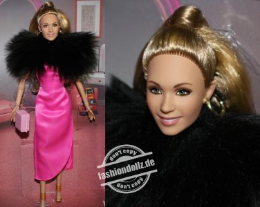2023 Ted Lasso - Keely Jones Barbie #HJW92