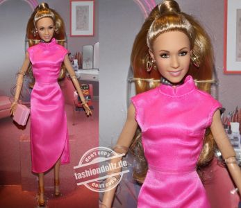 2023 Ted Lasso - Keely Jones Barbie # HJW92 