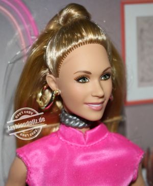 2023 Ted Lasso - Keely Jones Barbie #HJW92    