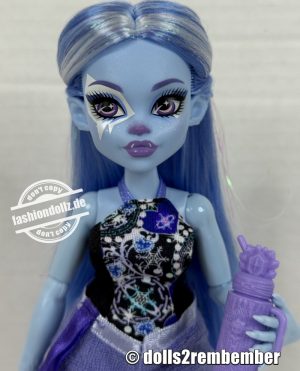 2024 Monster High - Skulltimate Secrets: Monster Misteries Abbey Bominable #HXH87