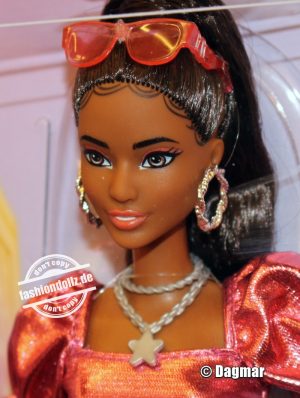 2025 Deluxe Style Barbie (Metallic Dress) #JFP41