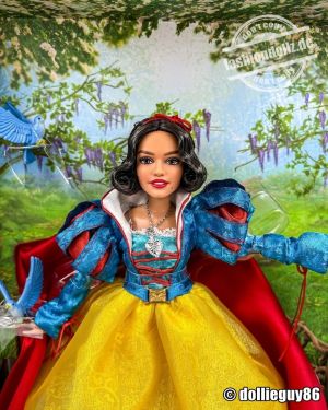 2025 Mattel Disney Collector Snow White    #HVY53
