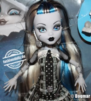 2025 Monster High - Reel Drama Frankie Stein      #HKN29