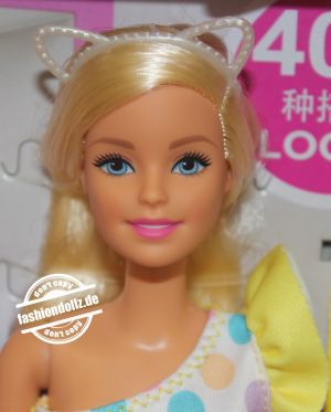 2018 Barbie 40+ Looks (Fashion Combo) #GFB83
