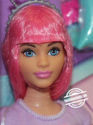 2020 Barbie: Princess Adventure Daisy (3 Doll Set) #GJB68