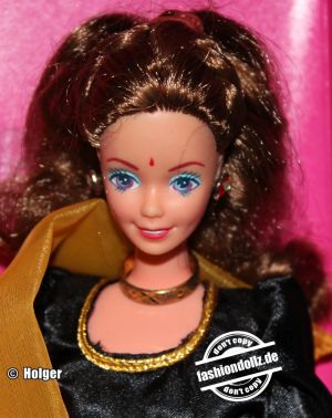 1993 Barbie in India, brunette #9910, Leo Mattel