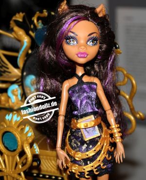 2012 Monster High Scaris City of Frights Clawdeen Wolf #Y0379 