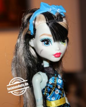 2016 Monster High Frankie Stein - Welcome to Monster High #DNX34