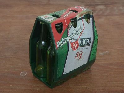 Mini Werbetruck mit Bier im Sixpack (2)