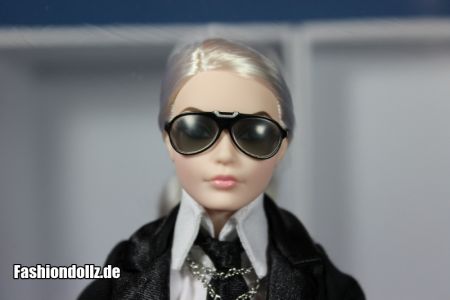 Mit Brille - Karl Lagerfeld Barbie 2014 06
