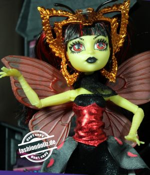 2015 Monster High Boo York, Boo York - Gala Ghoulfriends Luna Mothews #CHW62