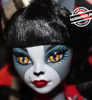 2012 Monster High Campus Stroll Sisters Giftset Purrsephone #W9215