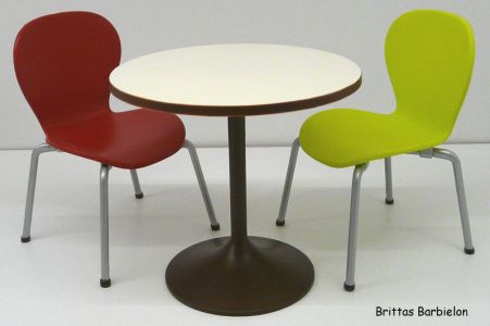 Tische und Stühle von Mattel Bild #039