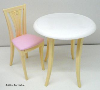 Tische und Stühle von Mattel Bild #043