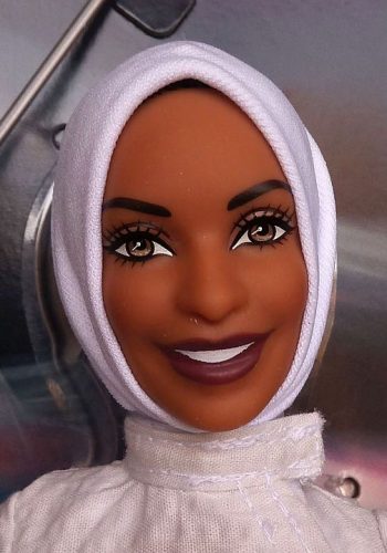 2018 Ibtihaj Muhammad Shero Barbie