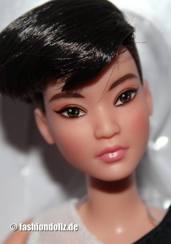 ©2020 Kit Barbie Looks, Model 3