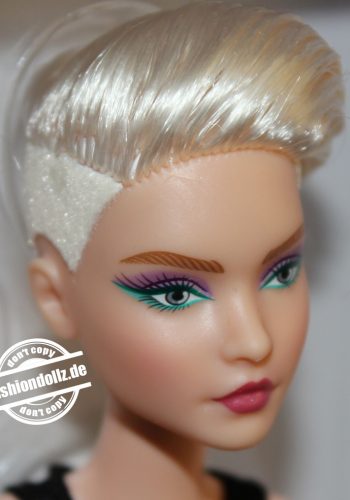 ©2021 Andra Barbie Looks, Model 8