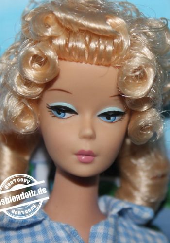 2011 Donna Douglas - Elly May Barbie