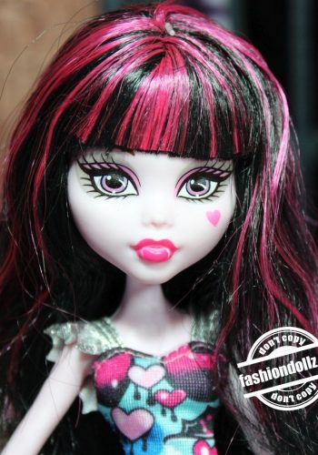 🕸 Draculaura, Monster High Dolls by Mattel