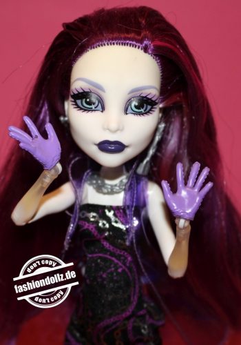 🕸 Spectra Vondergeist, Monster High Dolls by Mattel